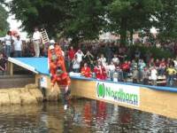 'Fiets m dr in' (in de Vecht) in het centrum van Nordhorn